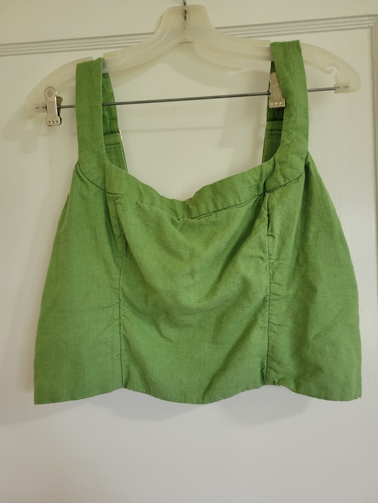 Women's Abercrombie and Fitch Green Sleeveless Linen-Blend Crop Top - Picture 2 of 9
